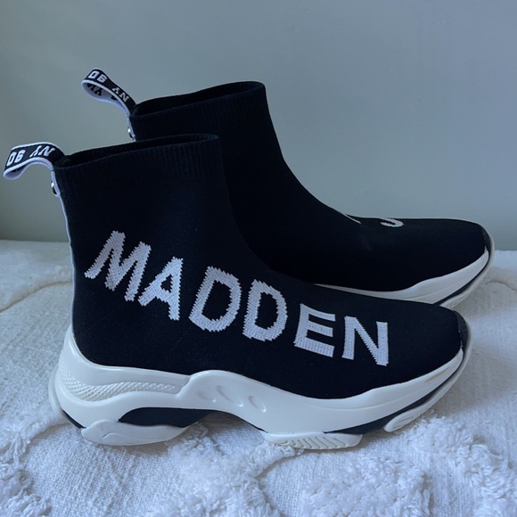 Steve Madden Maestro black knit shoes - Picture 4 of 10